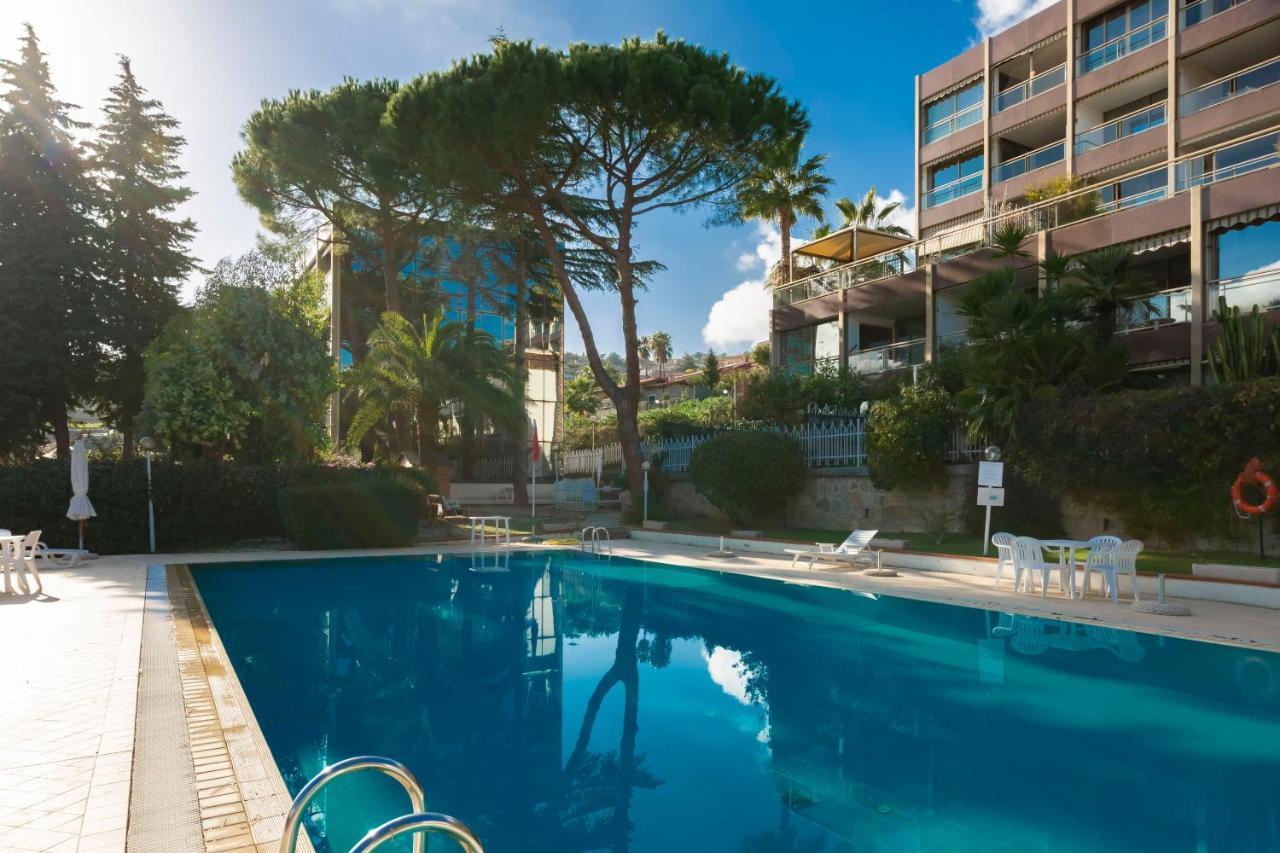 شقة سانريمو  في I Giardini Del Sole Con Piscina By Wonderful Italy المظهر الخارجي الصورة